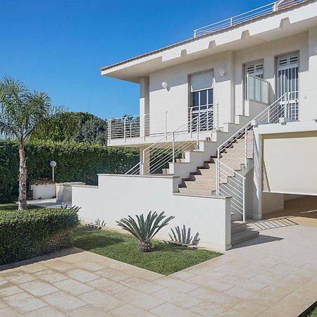 Villa Marina Few Mt From Sand Beach Поцало Екстериор снимка