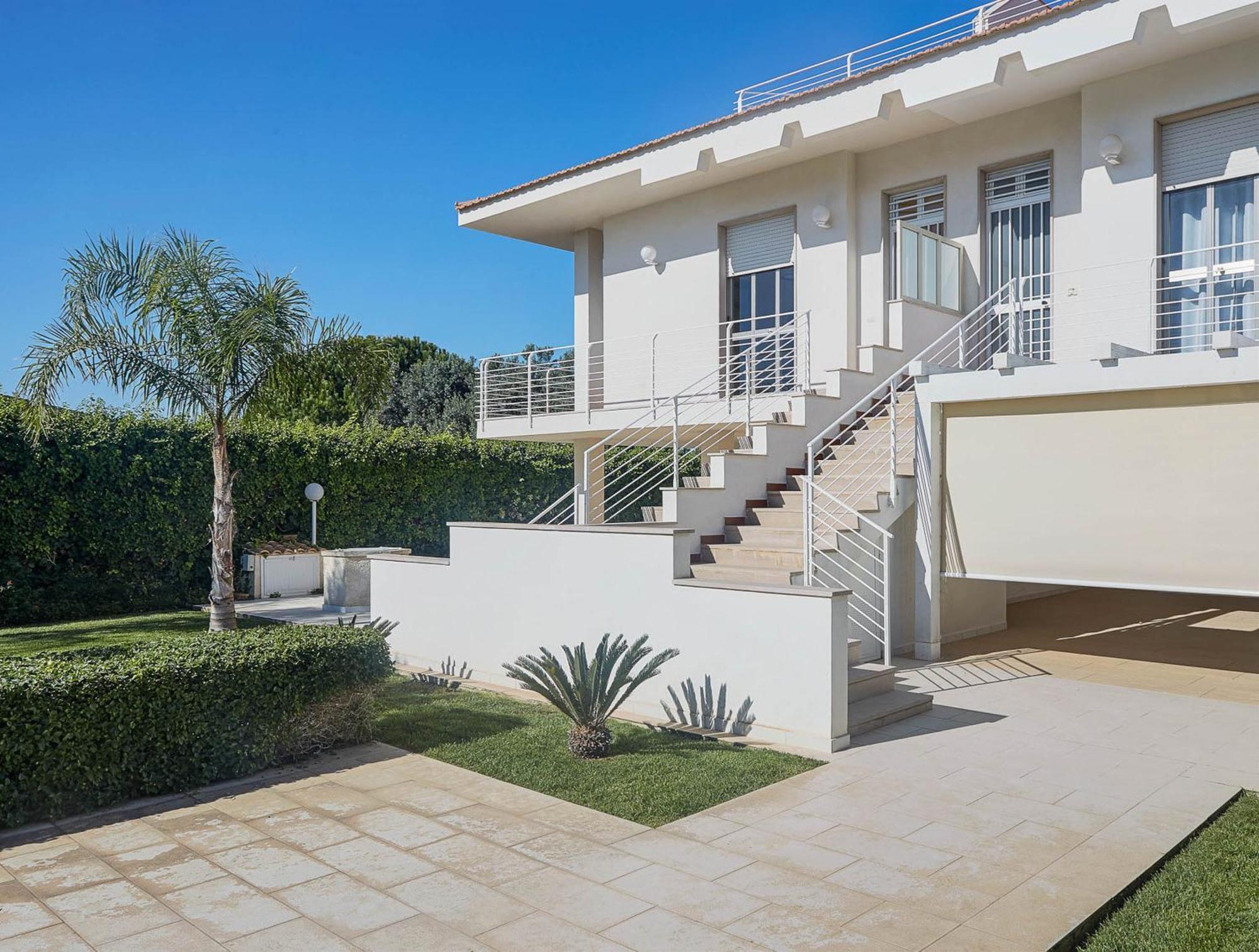 Villa Marina Few Mt From Sand Beach Поцало Екстериор снимка