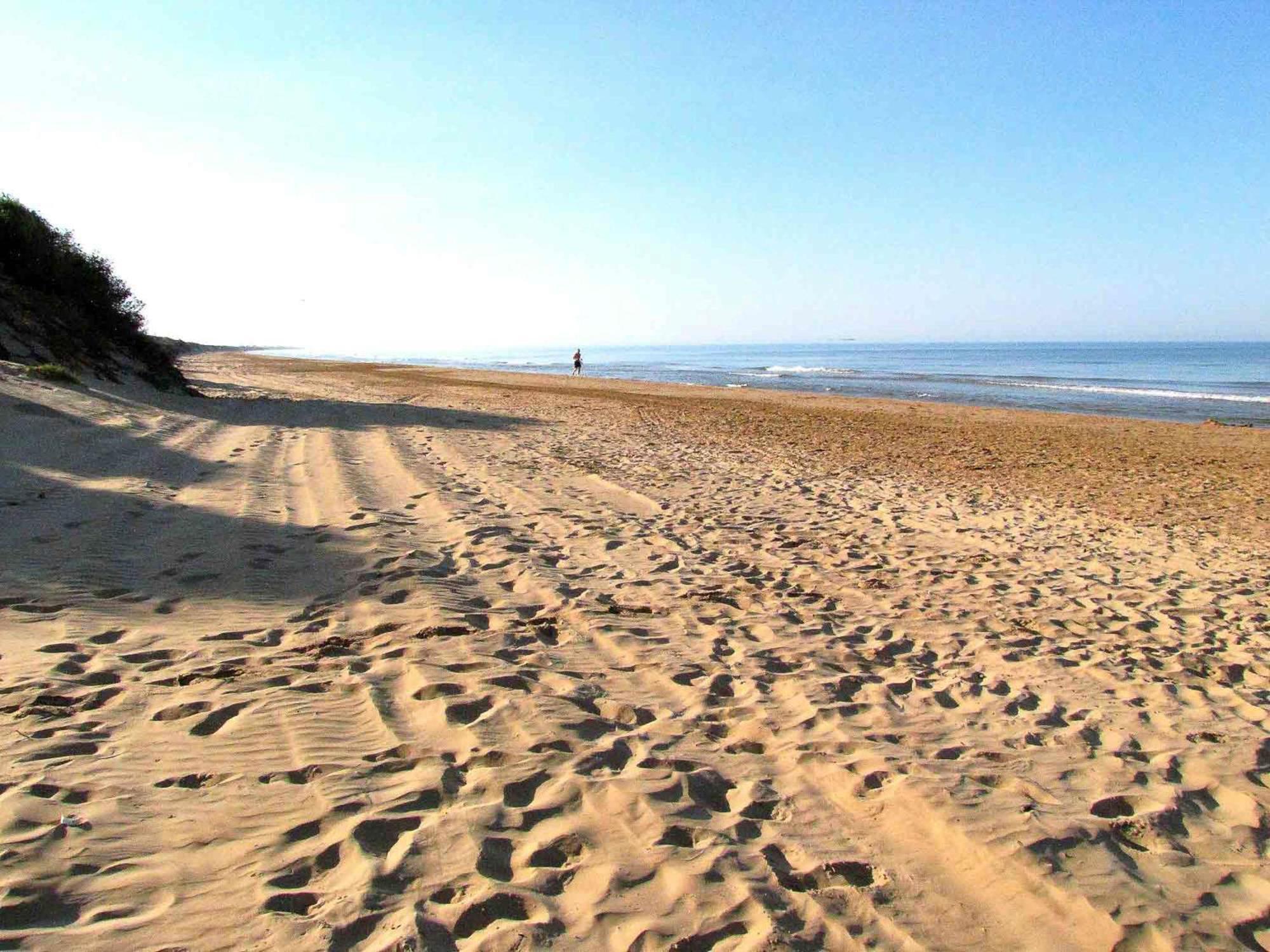 Villa Marina Few Mt From Sand Beach Поцало Екстериор снимка